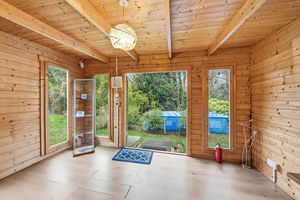 Photo 33- click for photo gallery